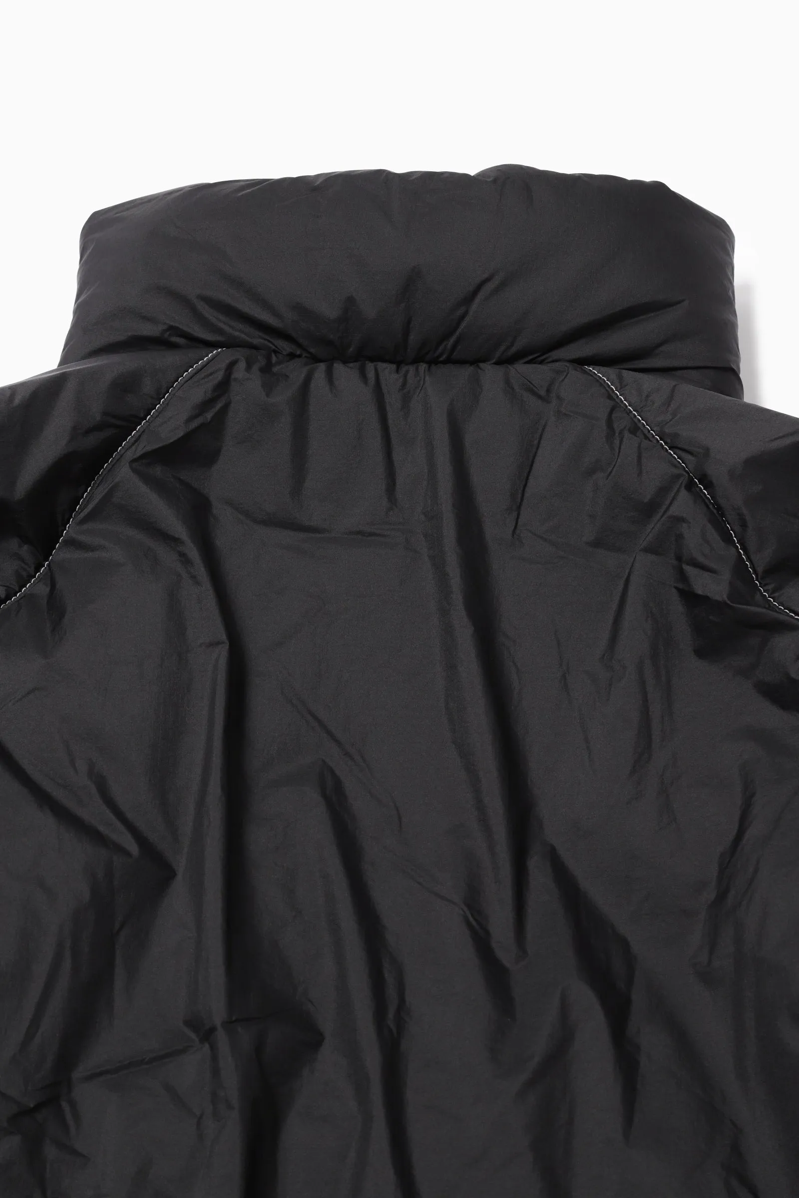 and wander - Ripstop Primaloft Insulation Coat - Black