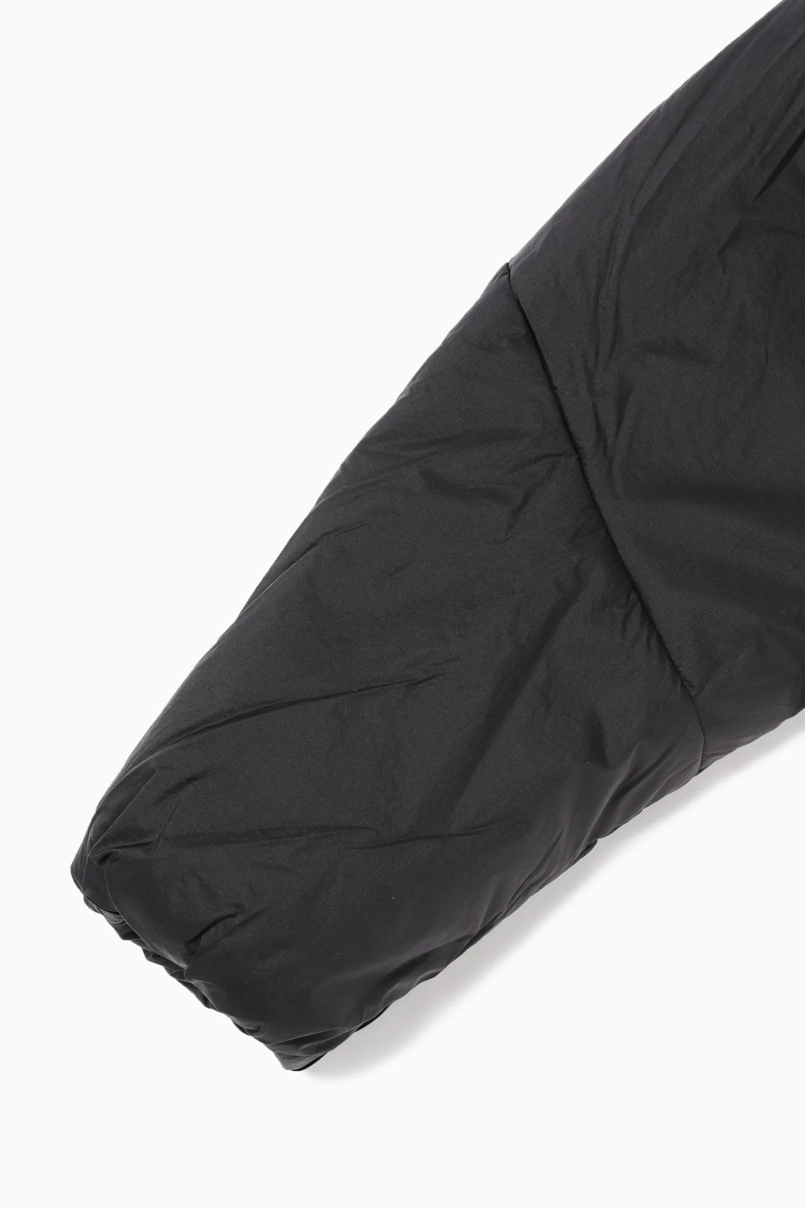 and wander - Ripstop Primaloft Insulation Coat - Black