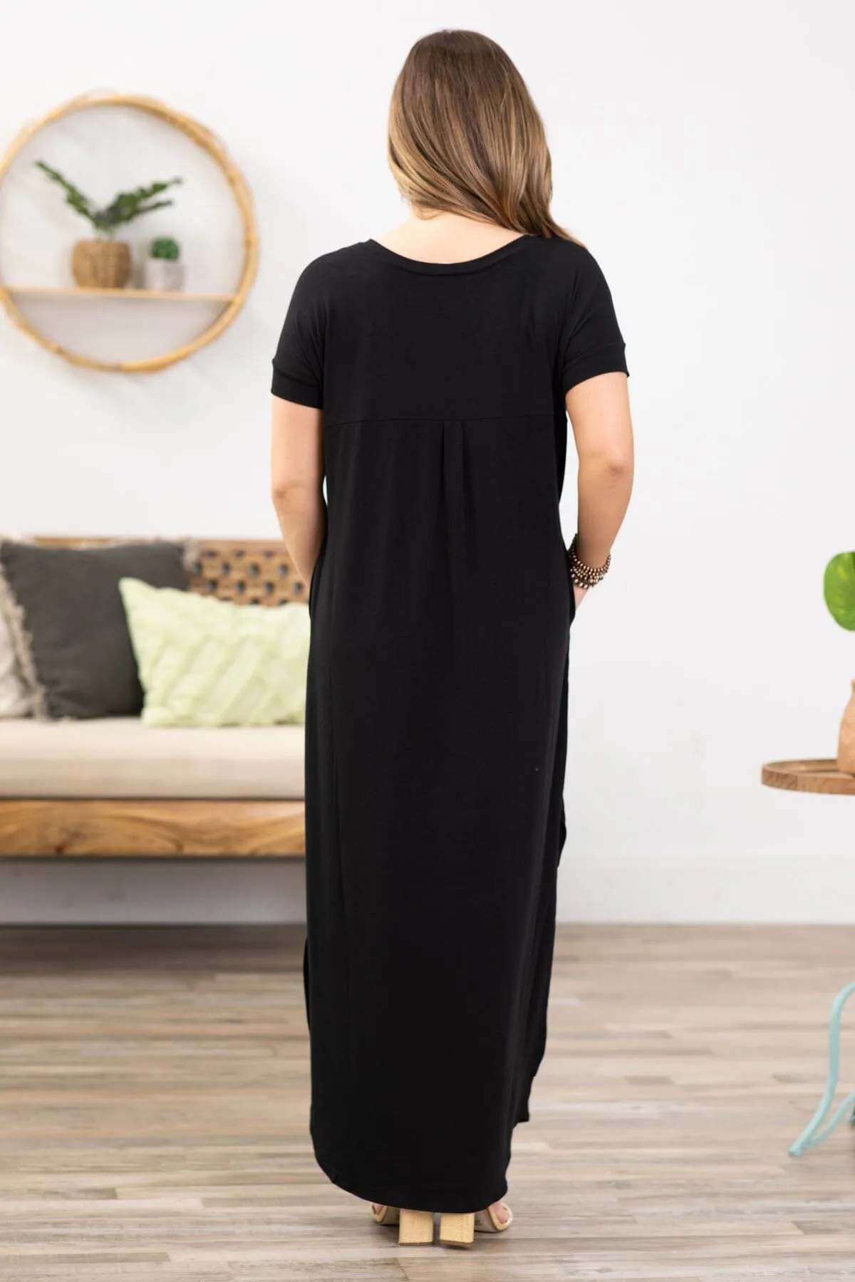 Black Short Sleeve Round Hem Maxi Dress