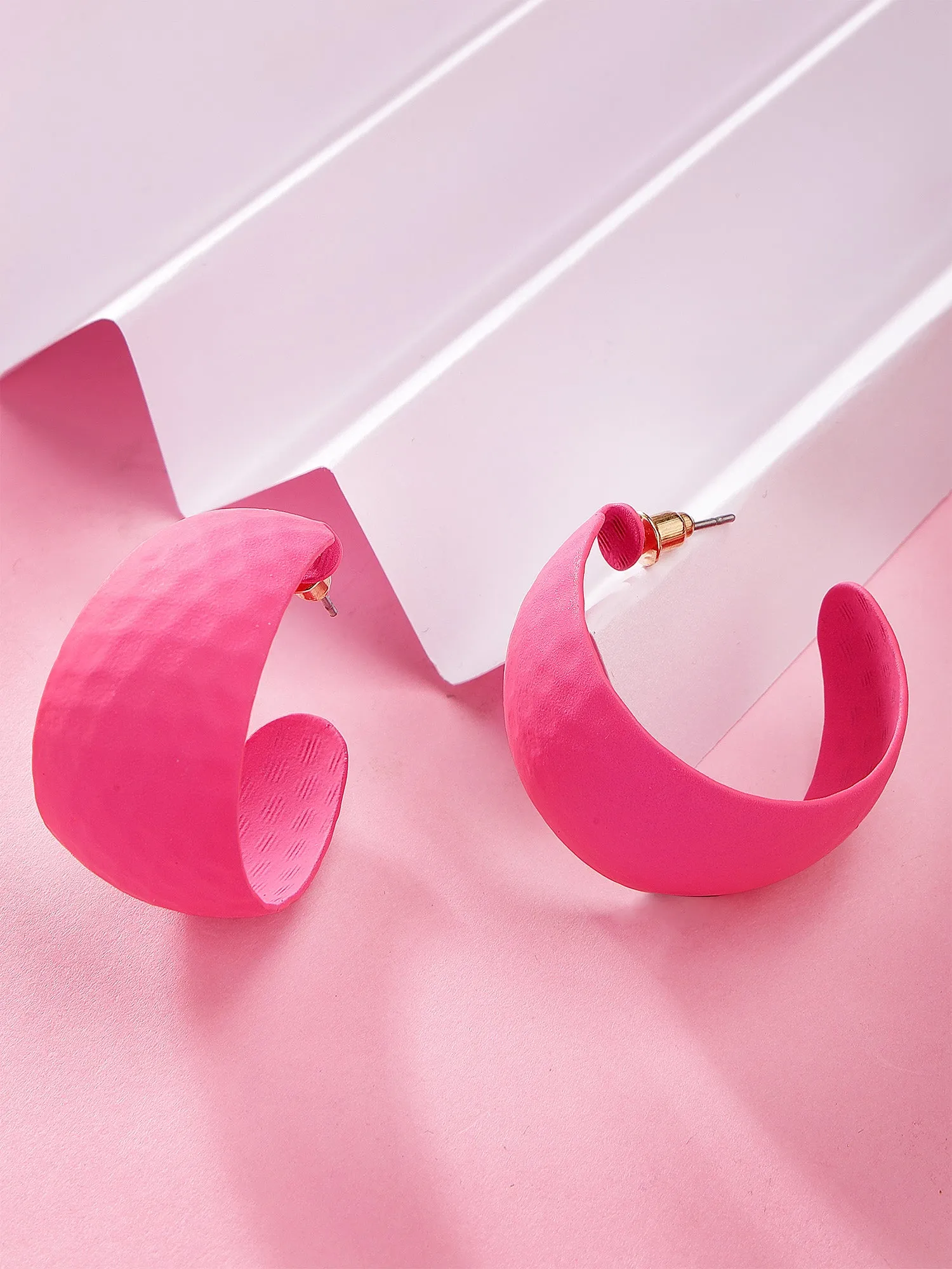 Bohey by KARATCART Pink Hammered Design Half Hoop Earrings for Women