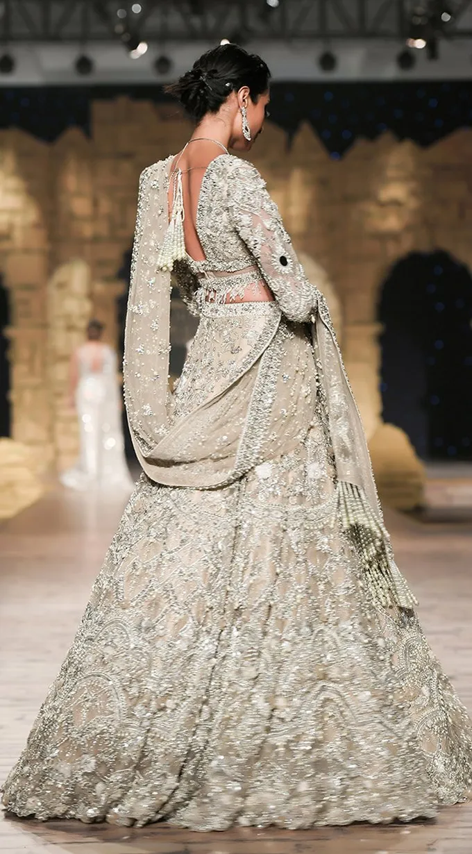 Designer Embroidered Lehenga Chunni for Bride #BN1079