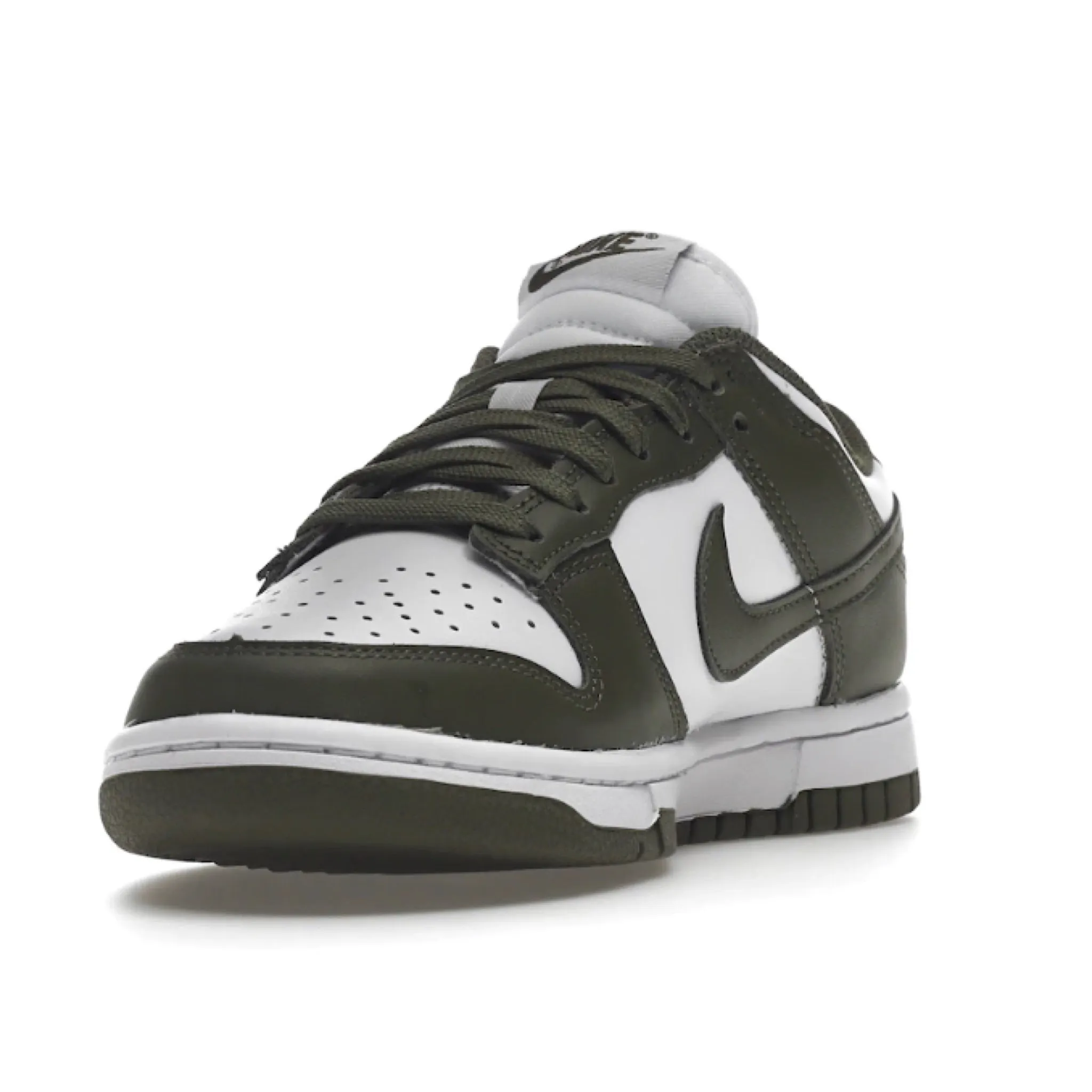 Nike Dunk Low Medium Olive (W)