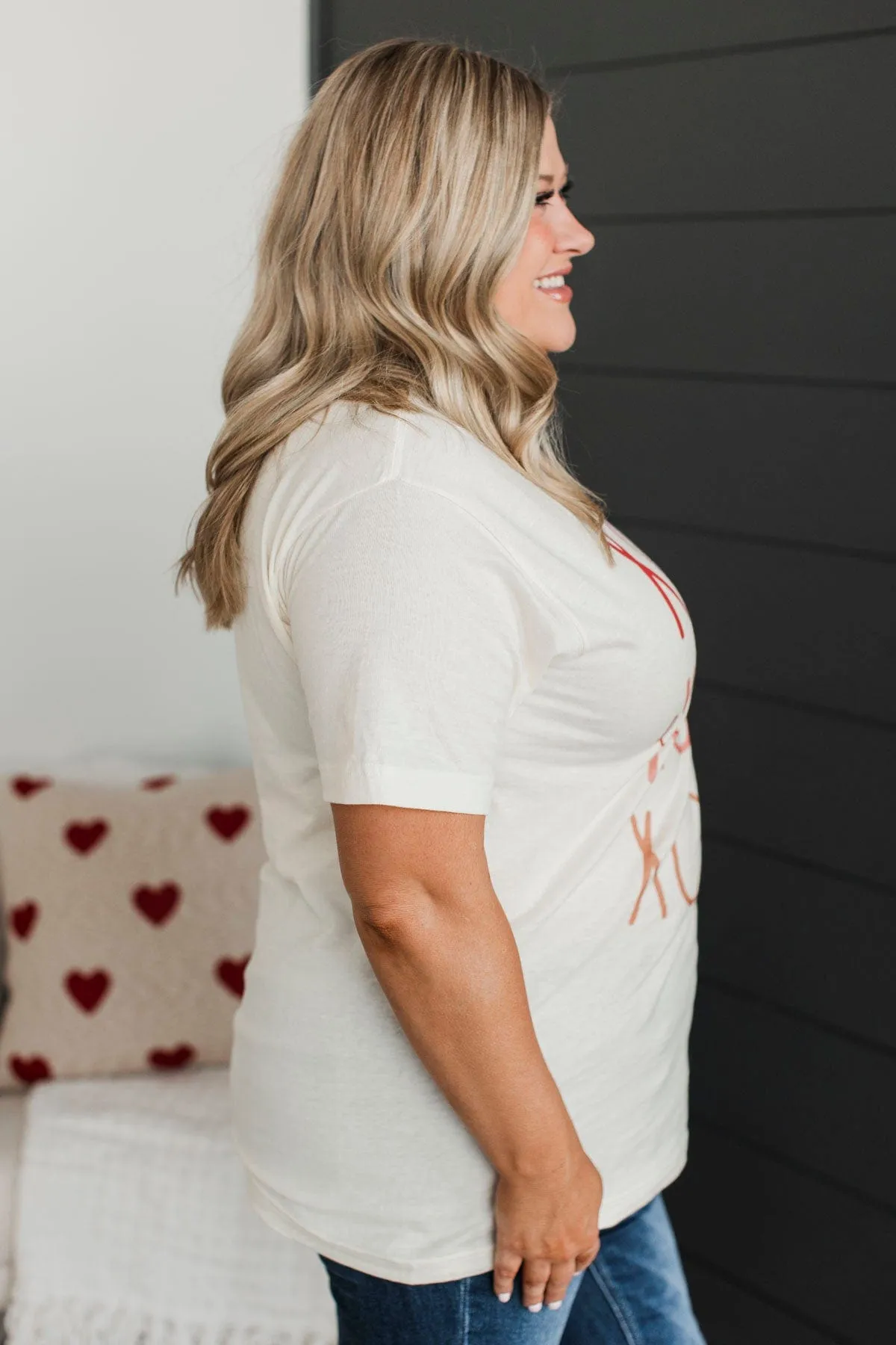 "Hugs & Kisses" Graphic Tee- Cream