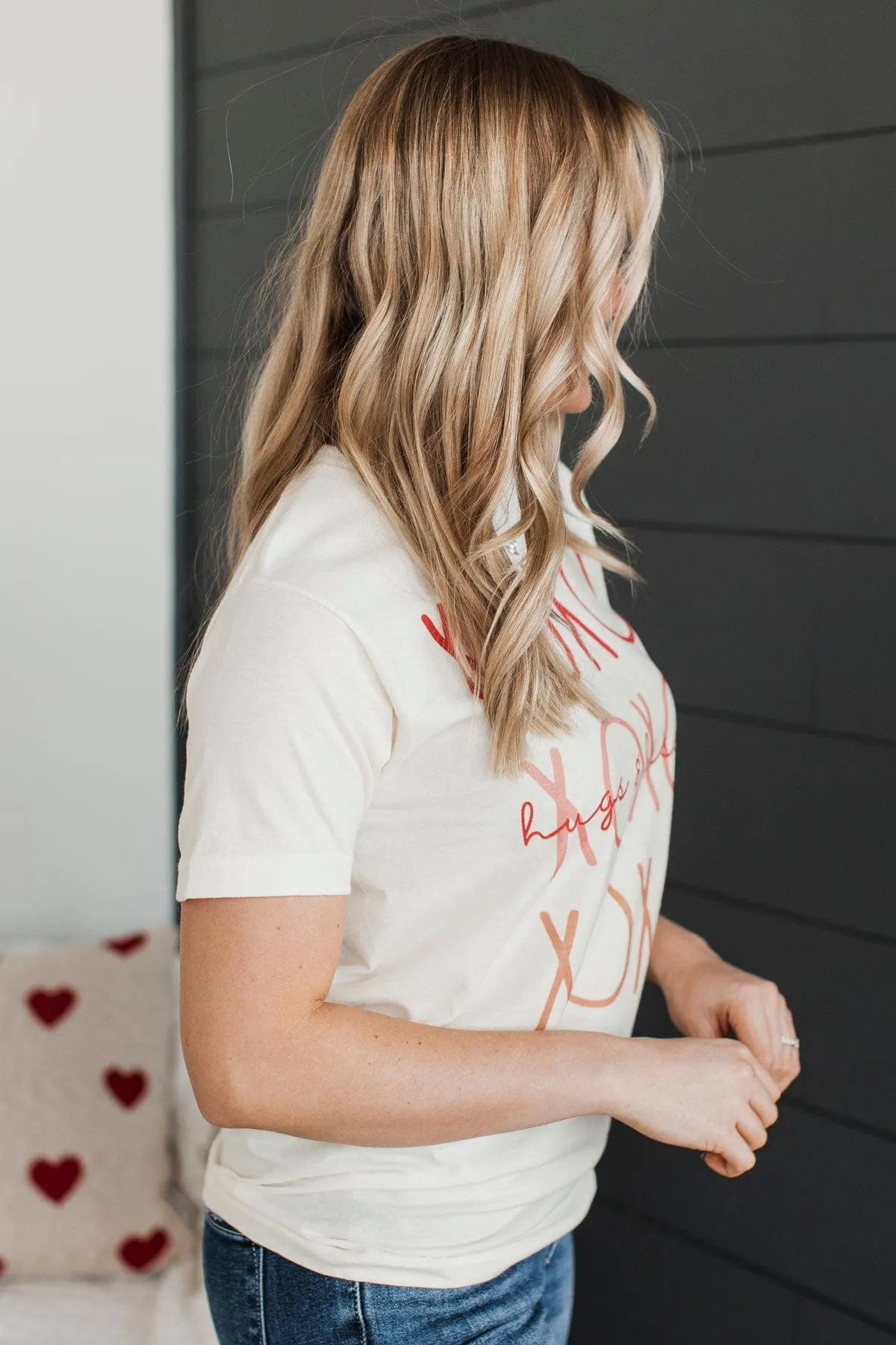 "Hugs & Kisses" Graphic Tee- Cream