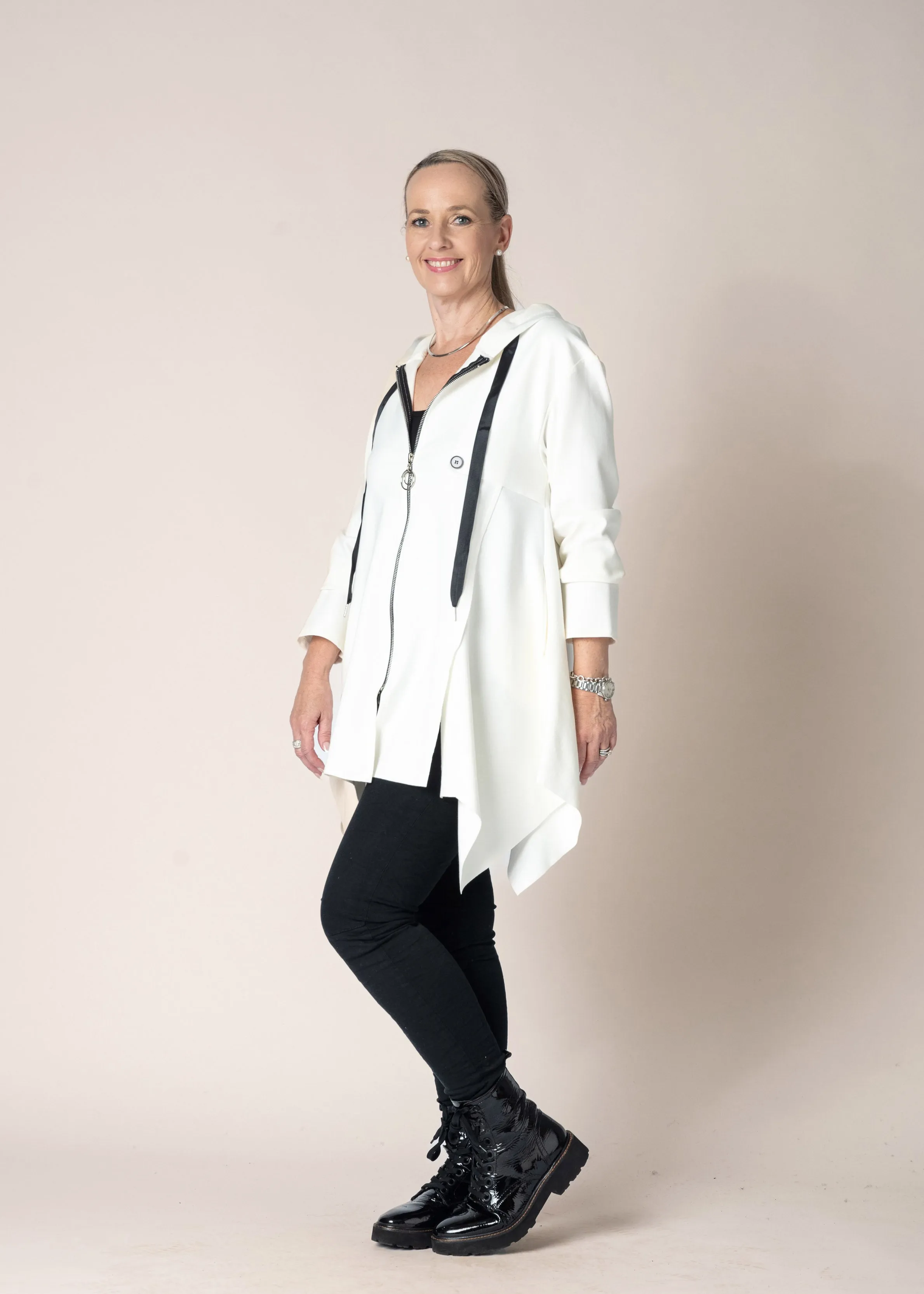 Tia Jacket in Cream