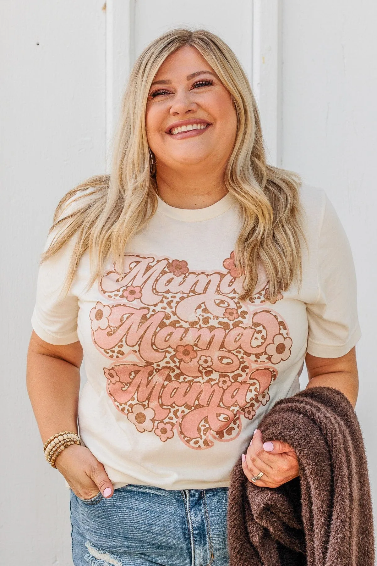 Unconditional Love "Mama" Graphic Tee- Cream