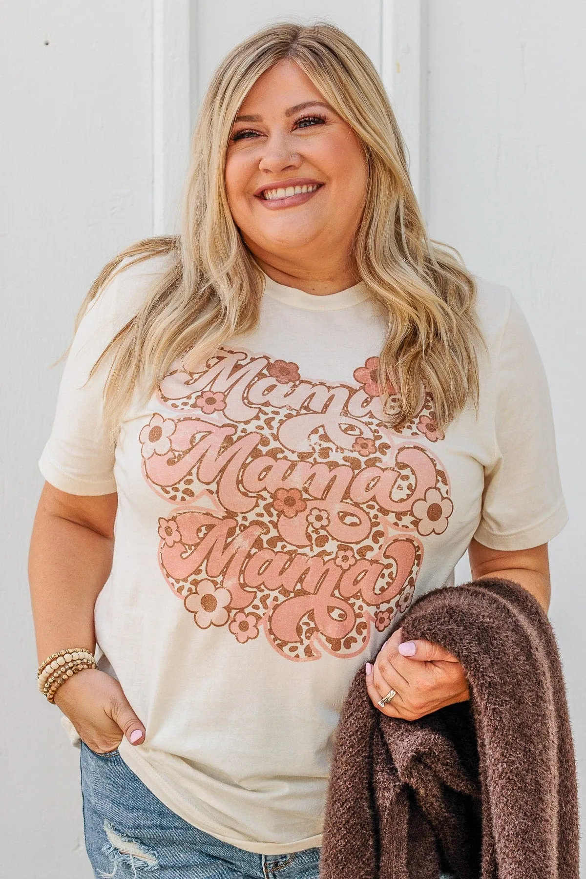 Unconditional Love "Mama" Graphic Tee- Cream