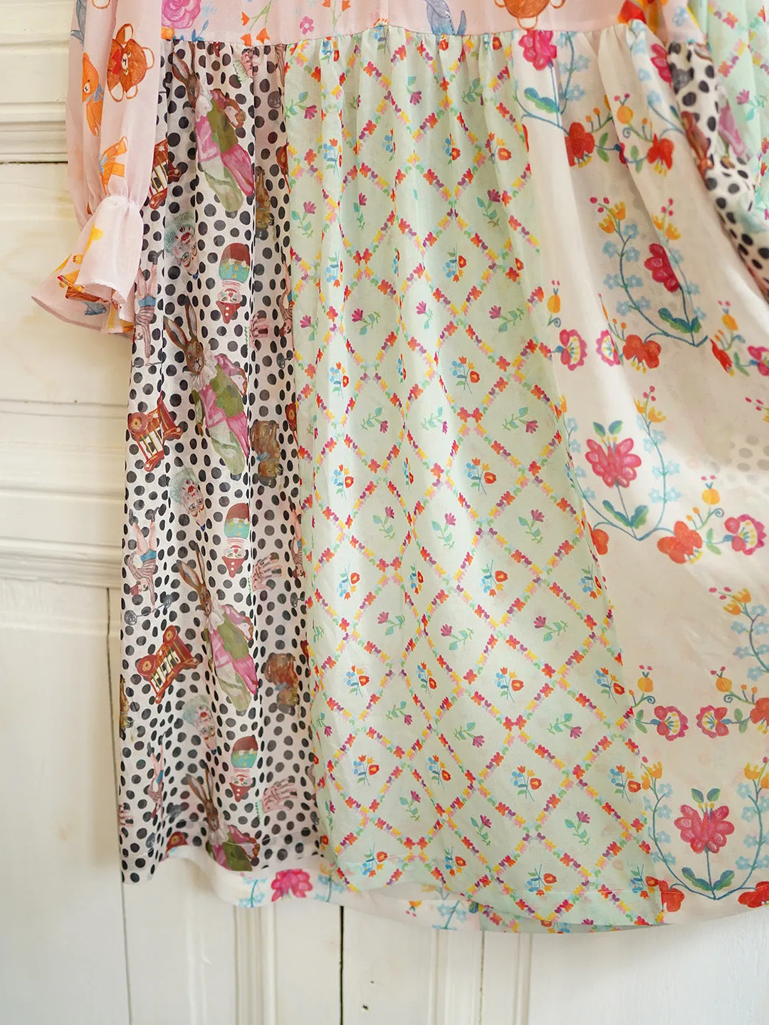 Unlogical Poem Illustrated Print Patchwork Chiffon Dress