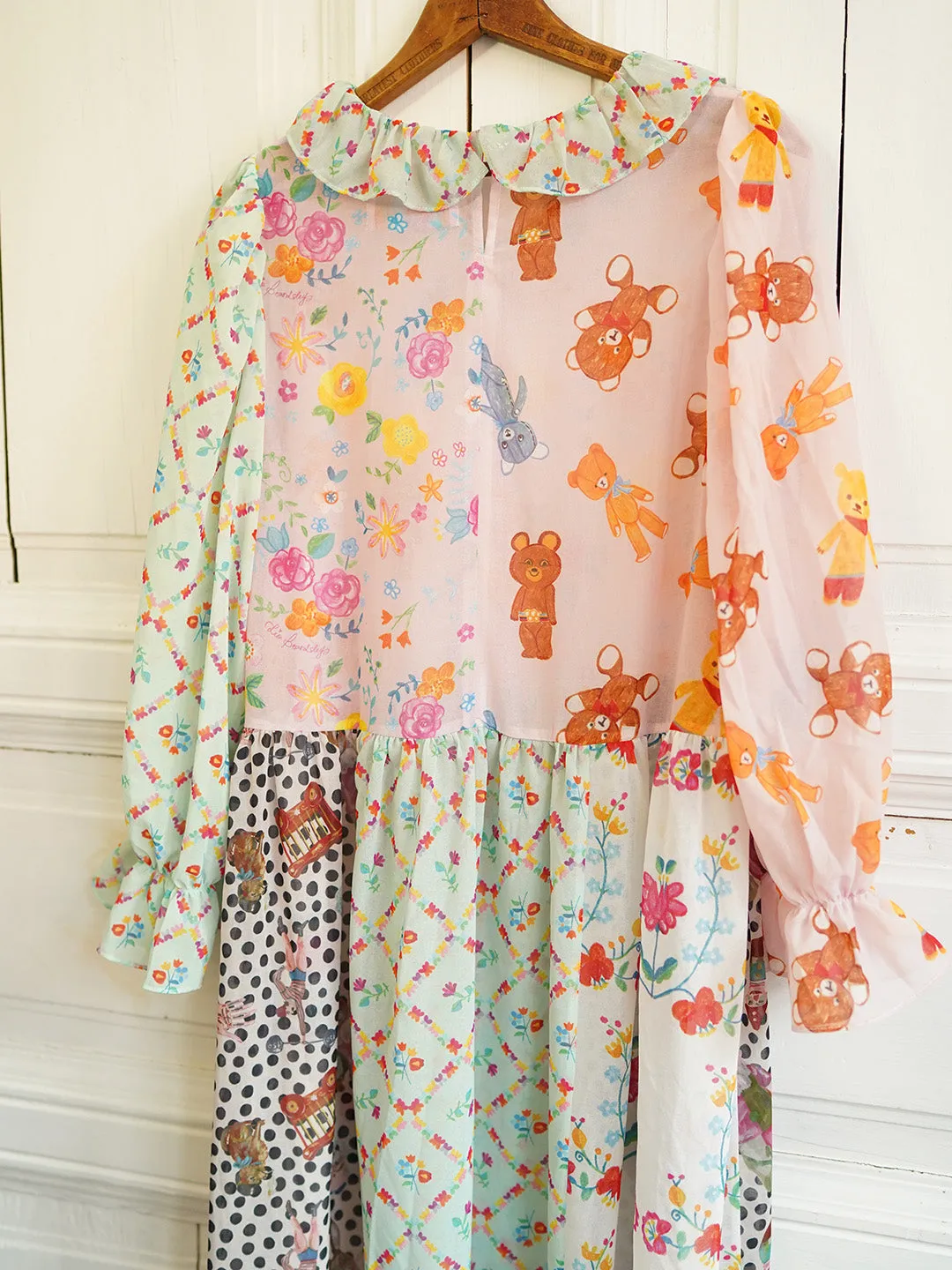 Unlogical Poem Illustrated Print Patchwork Chiffon Dress